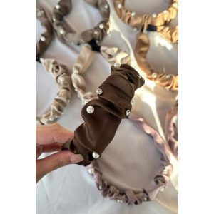 Karışık Renk İnci Ve Taş Detaylı Büzgülü Taç