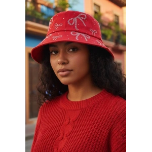 Kırmızı Renk Kurdele Figürlü Taş Detaylı Tasarım Şapka
