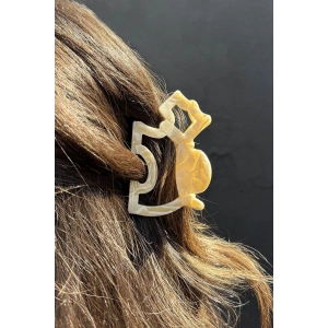 Krem Renk Agatha Köpek Figürlü Kemik Mandal Toka