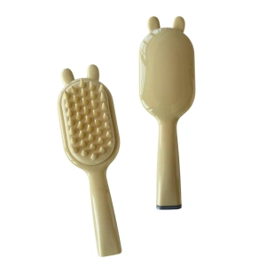 Krem Renk Kulak Detaylı Saç Tarama Fırçası/ Tarak