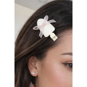 Krem Renk Kurdele Detaylı Yan Toka