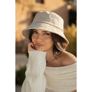 Krem Renk Kurdele Figürlü Taş Detaylı Tasarım Şapka