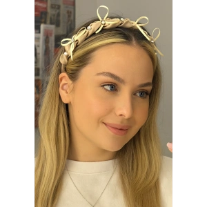 Krem Renk Taş Ve İnci Detaylı Taraklı Taç