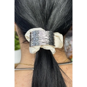 Krem Ve Gümüş Renk Metal Detaylı Simit Toka