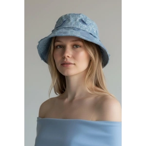 Mavi Renk Kalp Figürlü Kot Tasarım Şapka