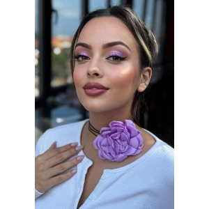 Mor Renk Gül Detaylı İpli Choker Kolye