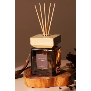 Öd Ağacı Esintili Çubuklu Oda  Kokusu