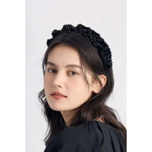 Siyah Renk Boncuk Detaylı Taç