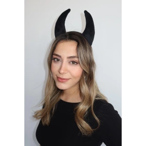 Siyah Renk Boynuz Detaylı Taç