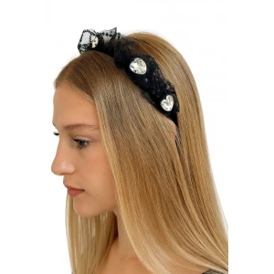 Siyah Renk Kalp Figürlü Taç