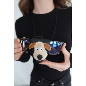 Siyah Renk Köpek Figürlü Boyundan Asmalı Deri Gözlük Tutacağı