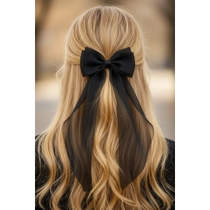 Siyah Renk Kurdele Detaylı Pens Toka