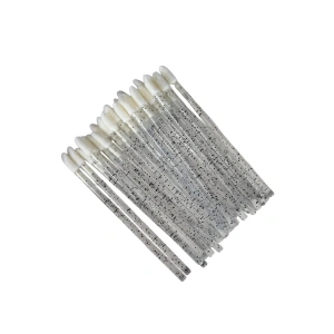 Siyah Renk Sim Detaylı Ruj Sürme Çubuğu