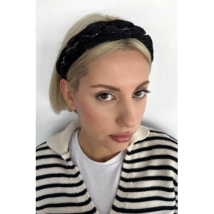 Siyah Renk Taş Detaylı Taç