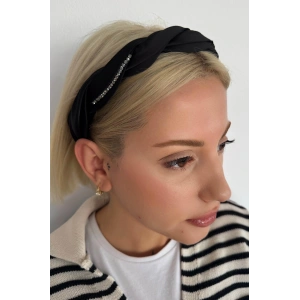 Siyah Renk Taş Detaylı Taç