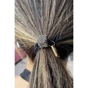 Siyah Renk Taşlı Lastik Toka