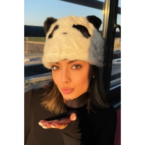 Siyah Ve Beyaz Renk Panda Figürlü Peluş Şapka