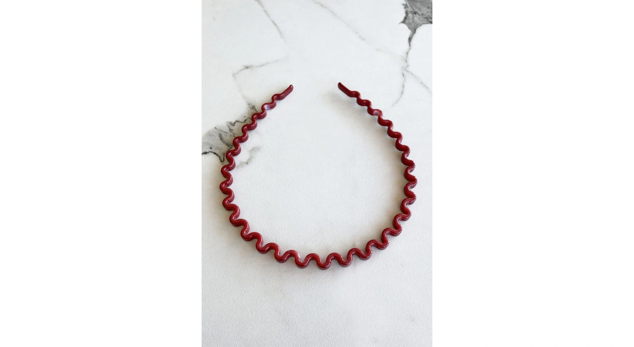 Bordo Renk Kıvrımlı Taç