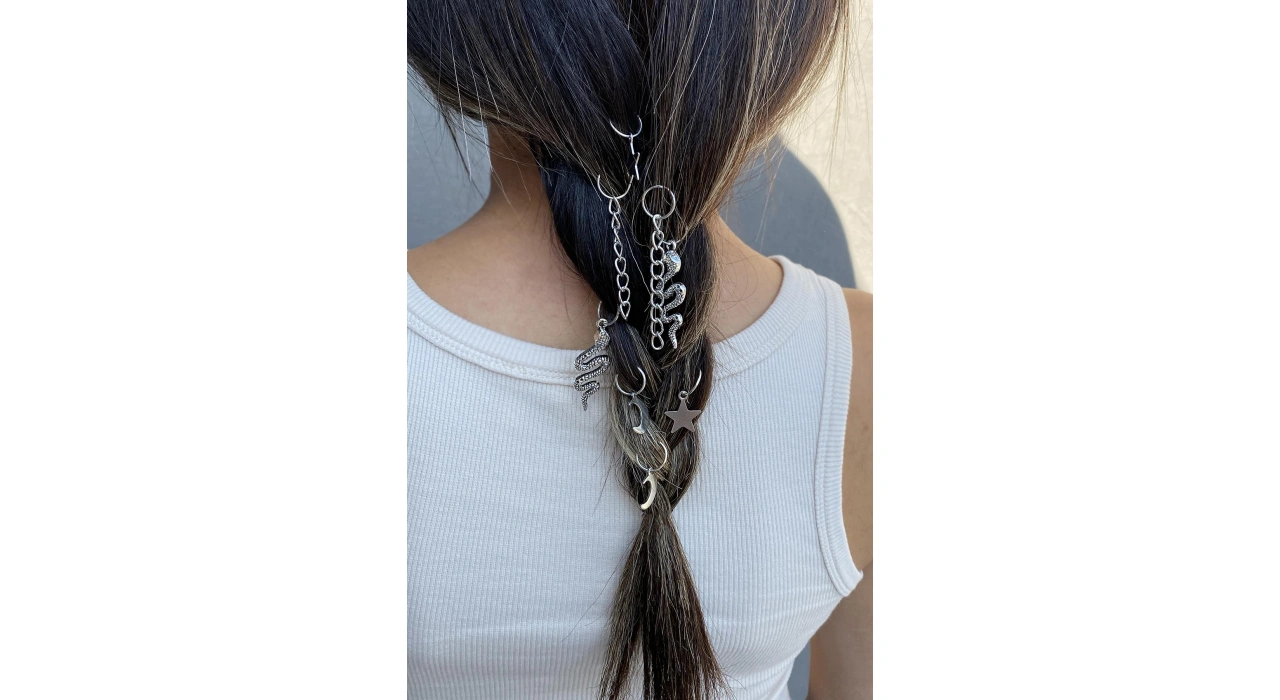 Gümüş Renk 8li Renkli Yılan Ve Ay,Yıldız Figürlü Saç Küpesi