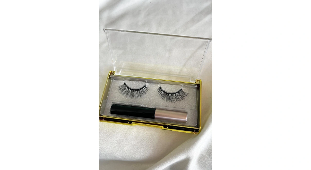 Manyetik Eyelinerlı Mıknatıslı Doğal Ipek Takma Kirpik #001 Yoğun