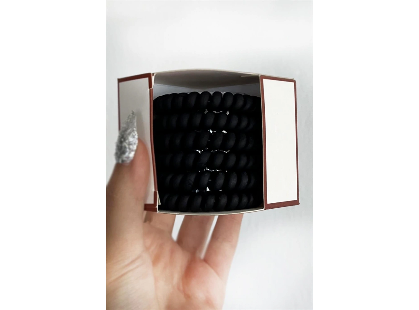 6lı Siyah Renk Helezon Lastik Toka