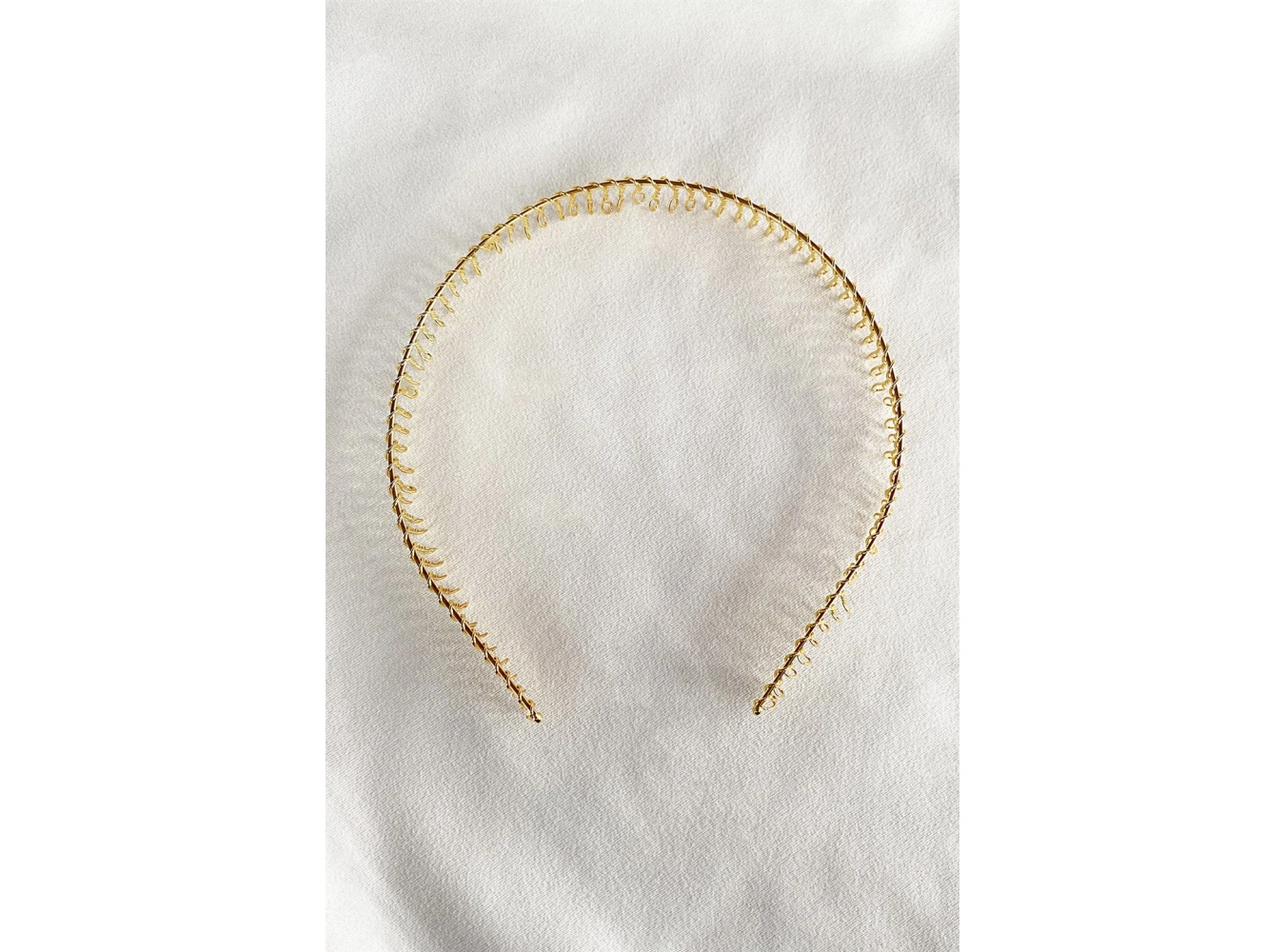 Altın Renk Metal Taç