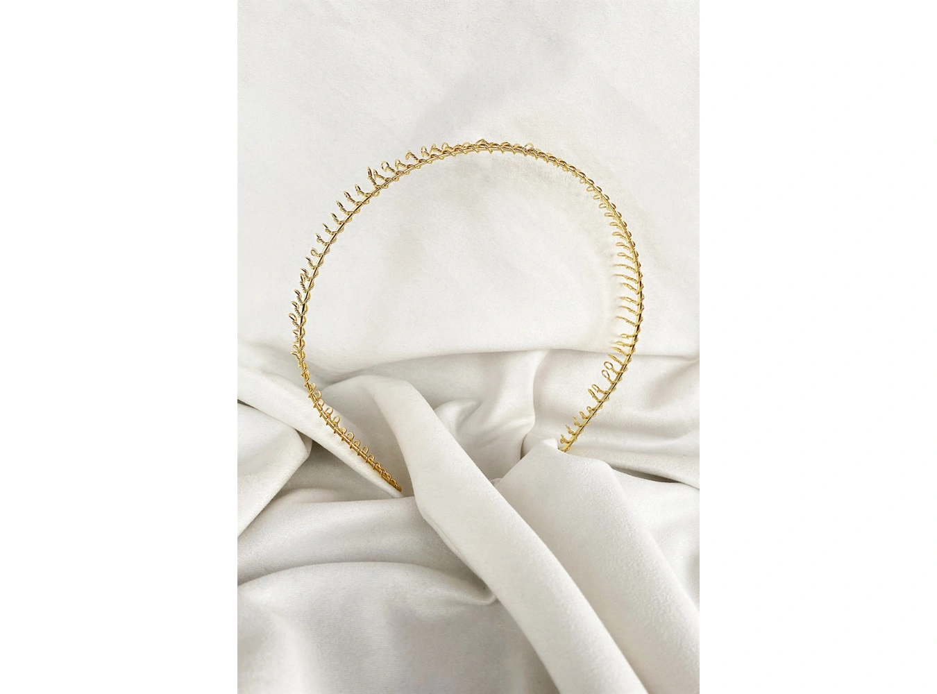 Altın Renk Metal Taç