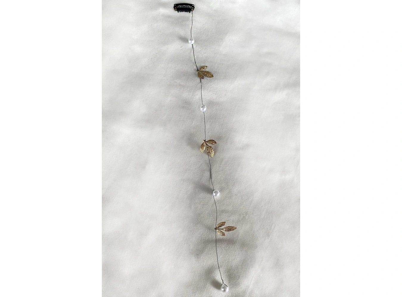 Altın Renk Yaprak Ve İnci Detaylı Çıtçıtlı Saç Aksesuarı