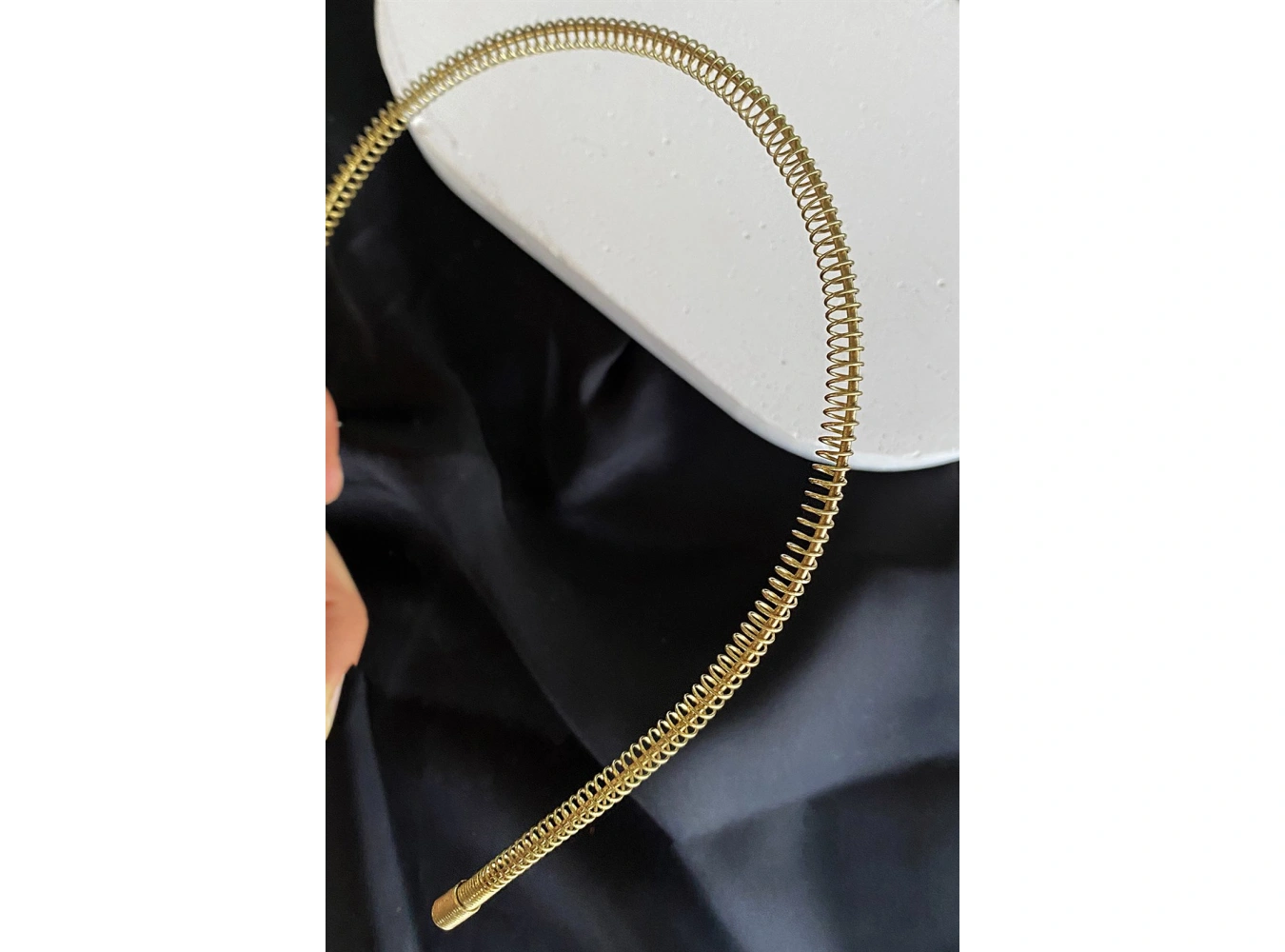 Antik Sarı Renk Metal Taç