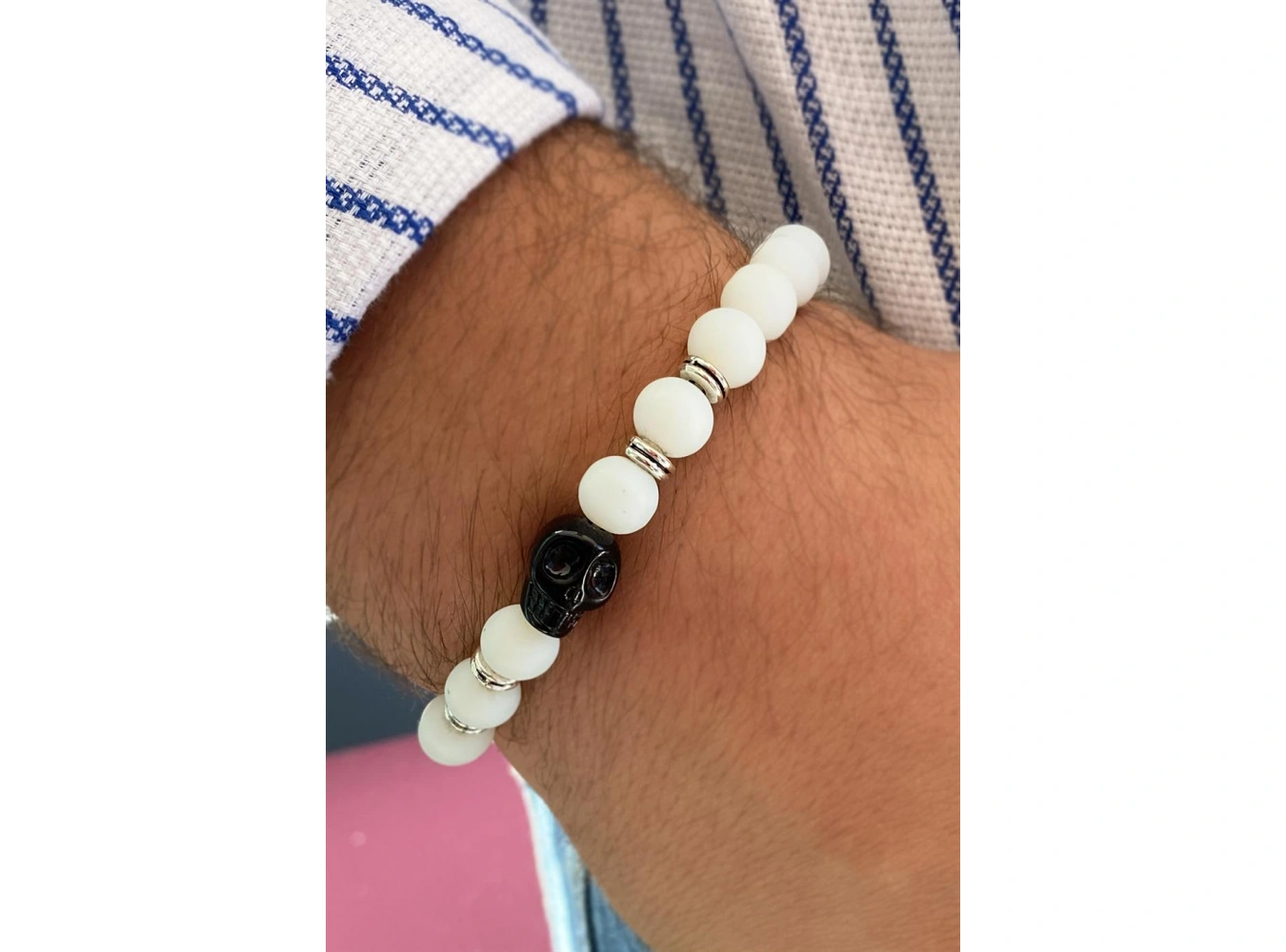 Beyaz Renk Boncuk detaylı Kuru Kafa Figürlü Erkek Bileklik