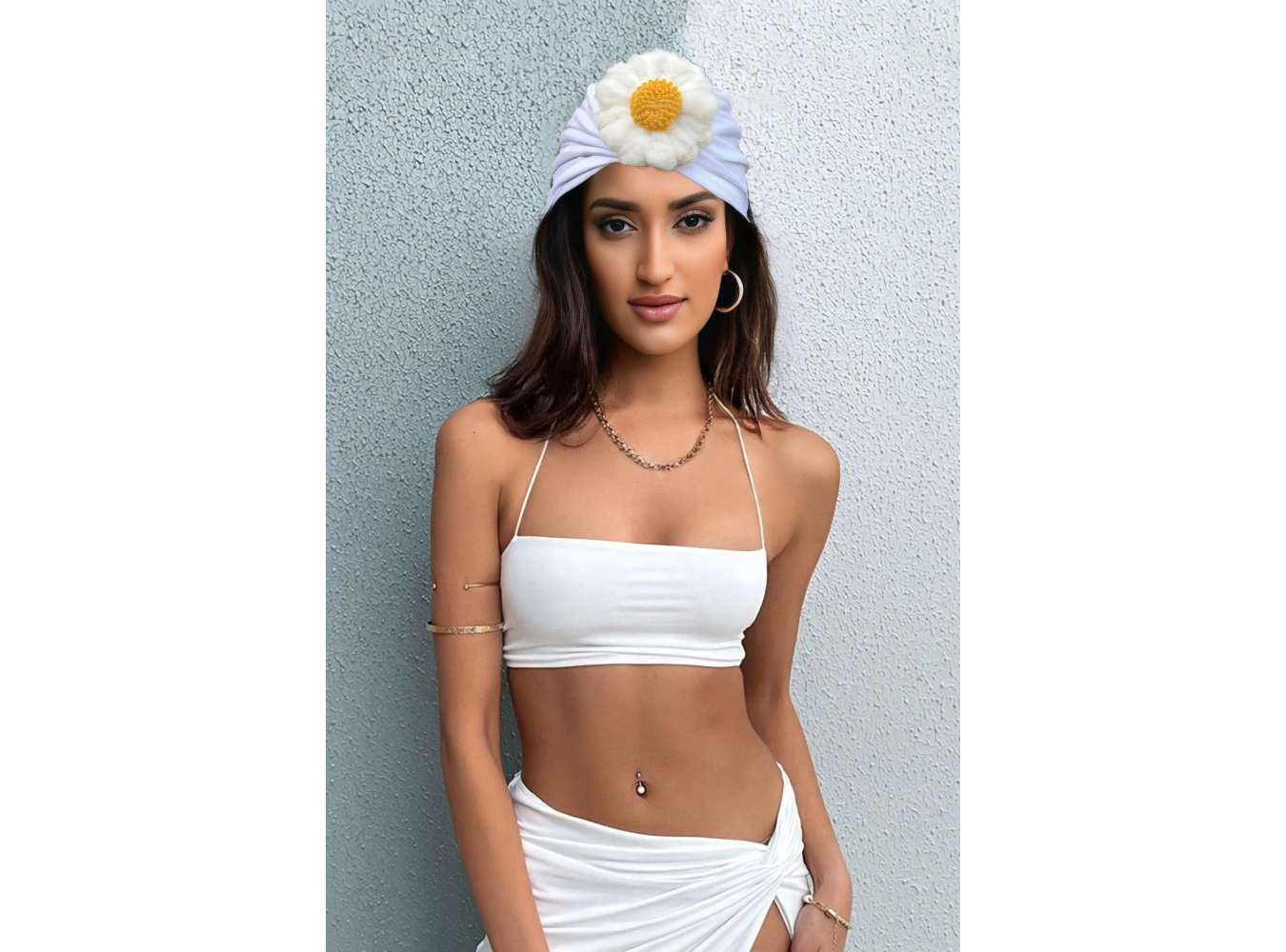 Beyaz Renk Çiçek Figürlü Saç Bandı/Saç Bonesi