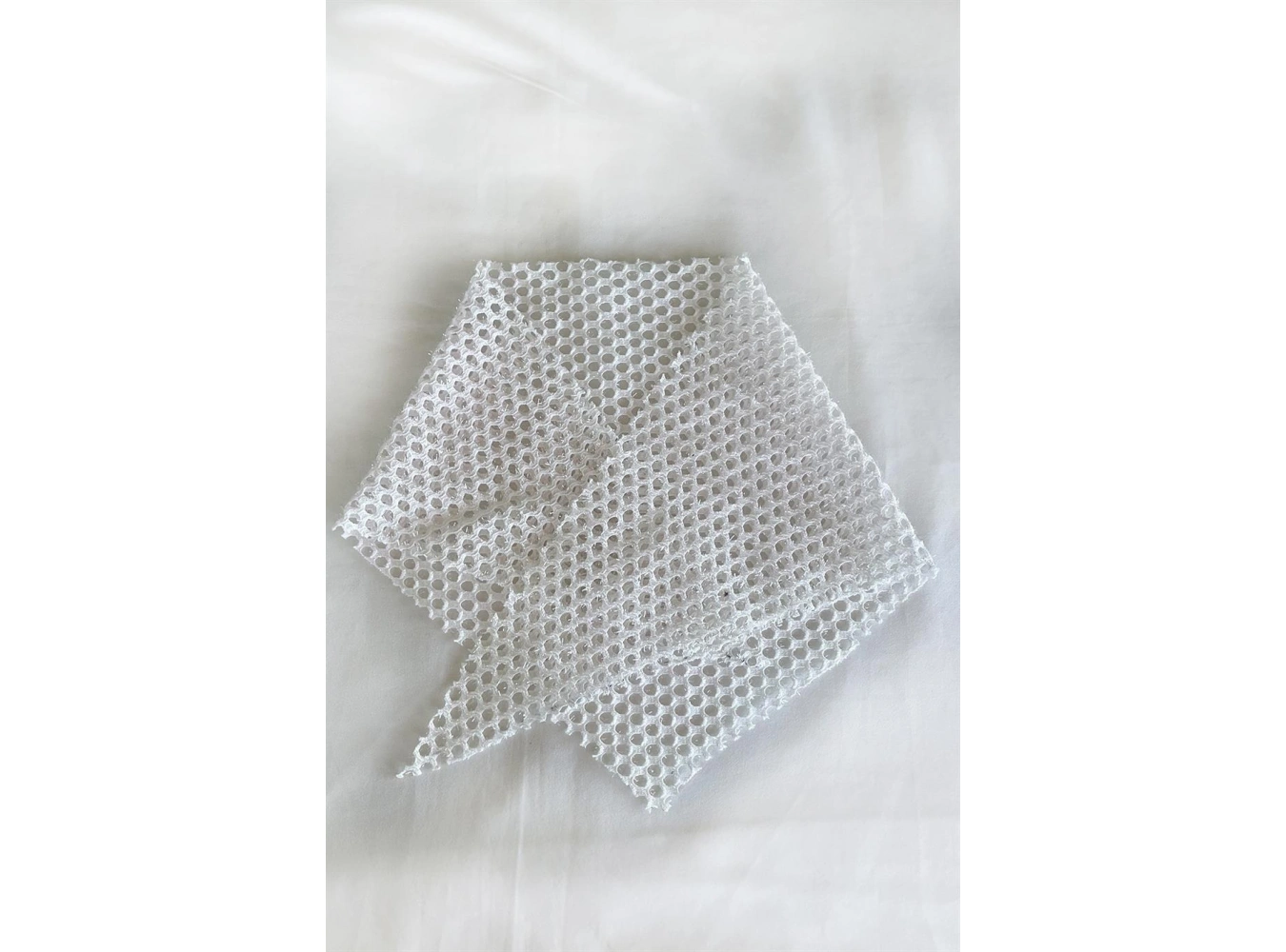 Beyaz Renk Simli Fular