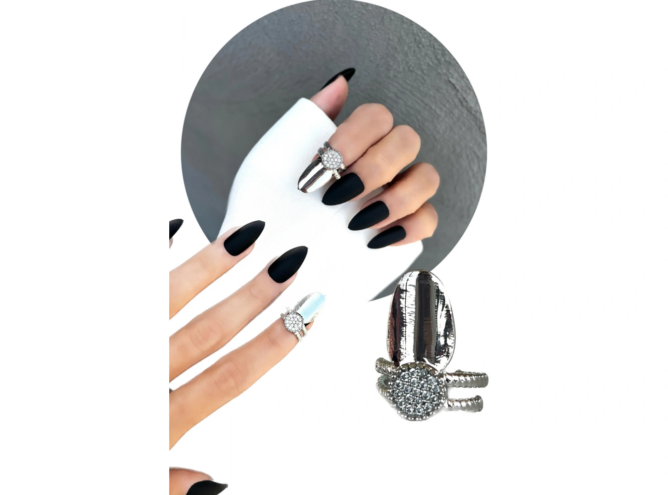 Gümüş Renk Ayarlanabilir Taşlı Tırnak Yüzük