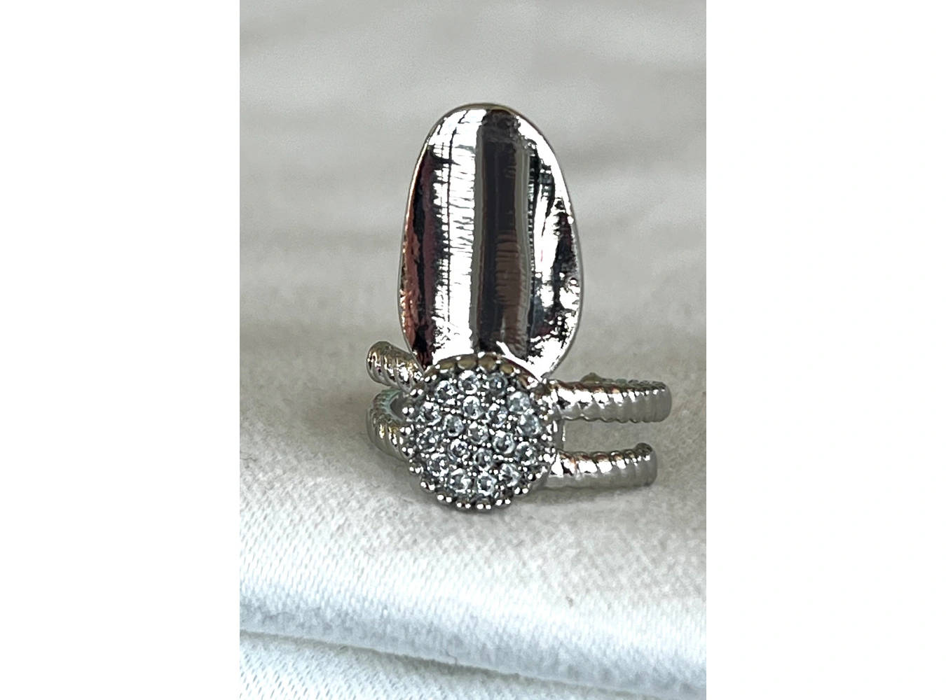 Gümüş Renk Ayarlanabilir Taşlı Tırnak Yüzük