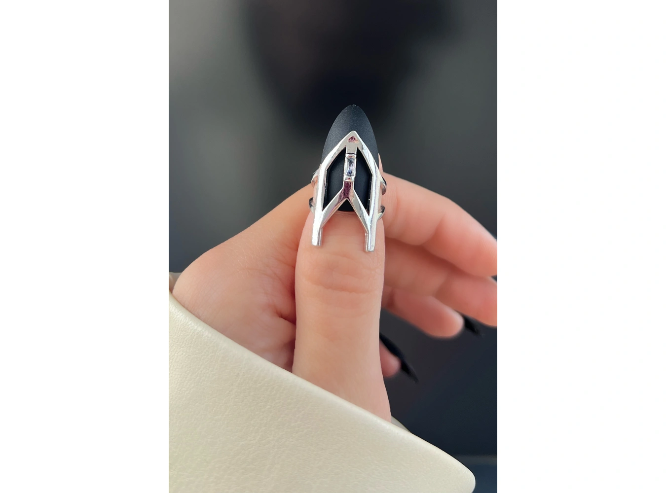 Gümüş Renk Ayarlanabilir Tırnak Yüzük