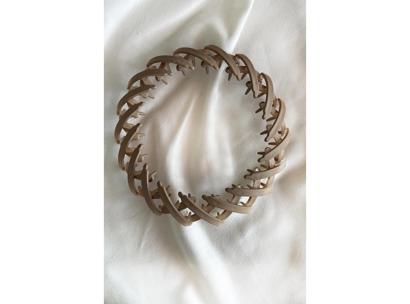 Kahve Renk Mat Saç Aparatı