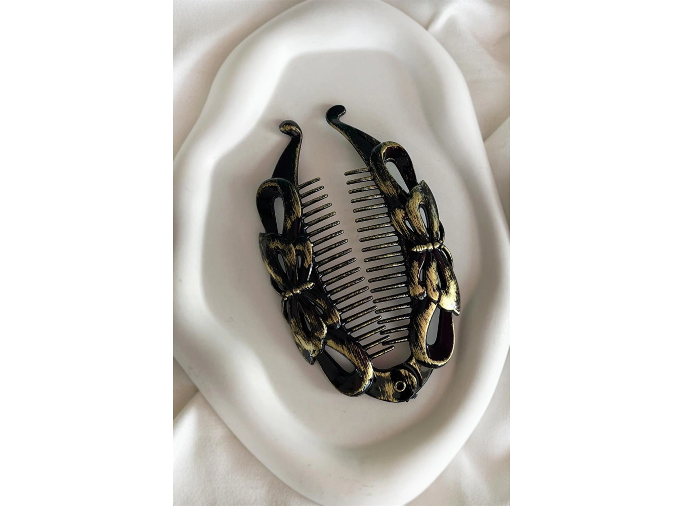 Karışık Renk Antik Desenli Kelebek Figürlü  Muz Toka