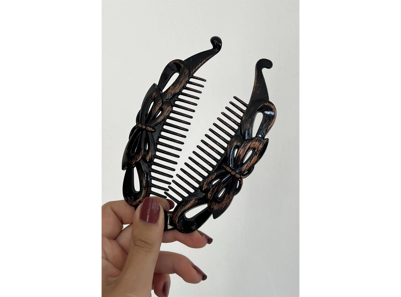 Karışık Renk Antik Desenli Kelebek Figürlü  Muz Toka