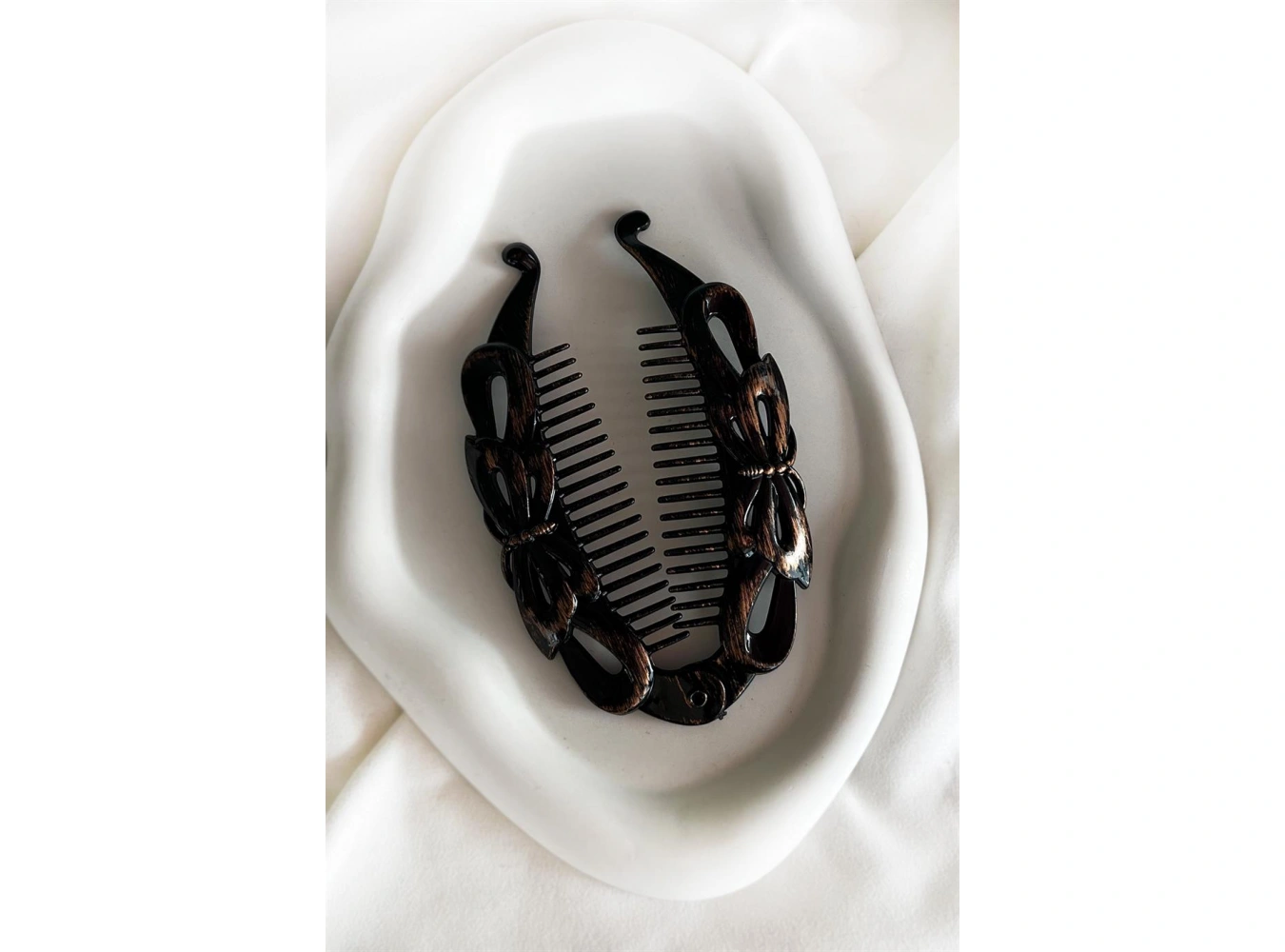 Karışık Renk Antik Desenli Kelebek Figürlü  Muz Toka