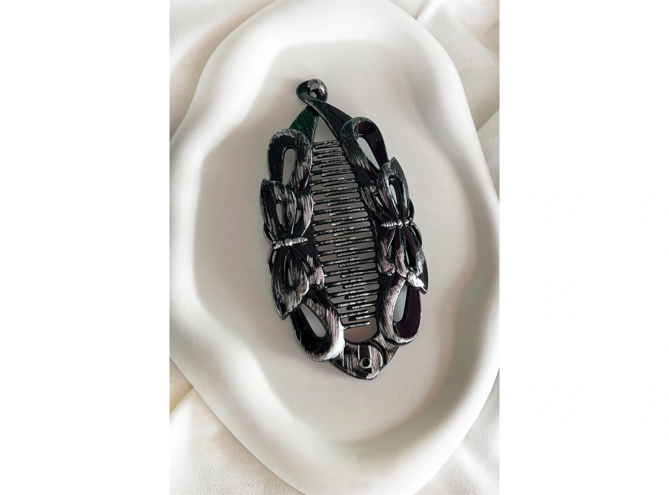 Karışık Renk Antik Desenli Kelebek Figürlü  Muz Toka