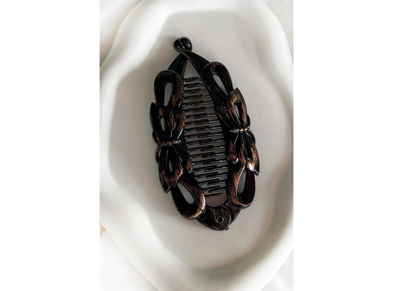 Karışık Renk Antik Desenli Kelebek Figürlü  Muz Toka