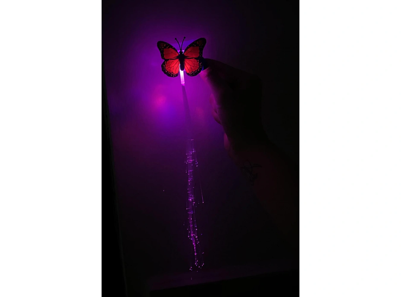 Kırmızı Renk Kelebek Figürlü Işıklı Yan Toka