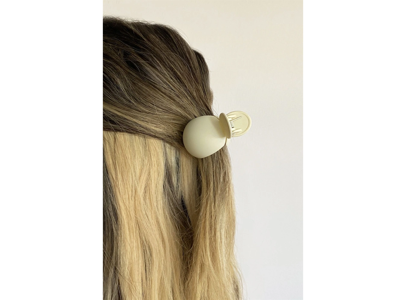 Krem Renk Mandal Toka