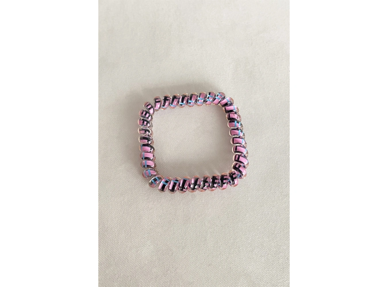 Pembe Renk Helezon Lastik Toka