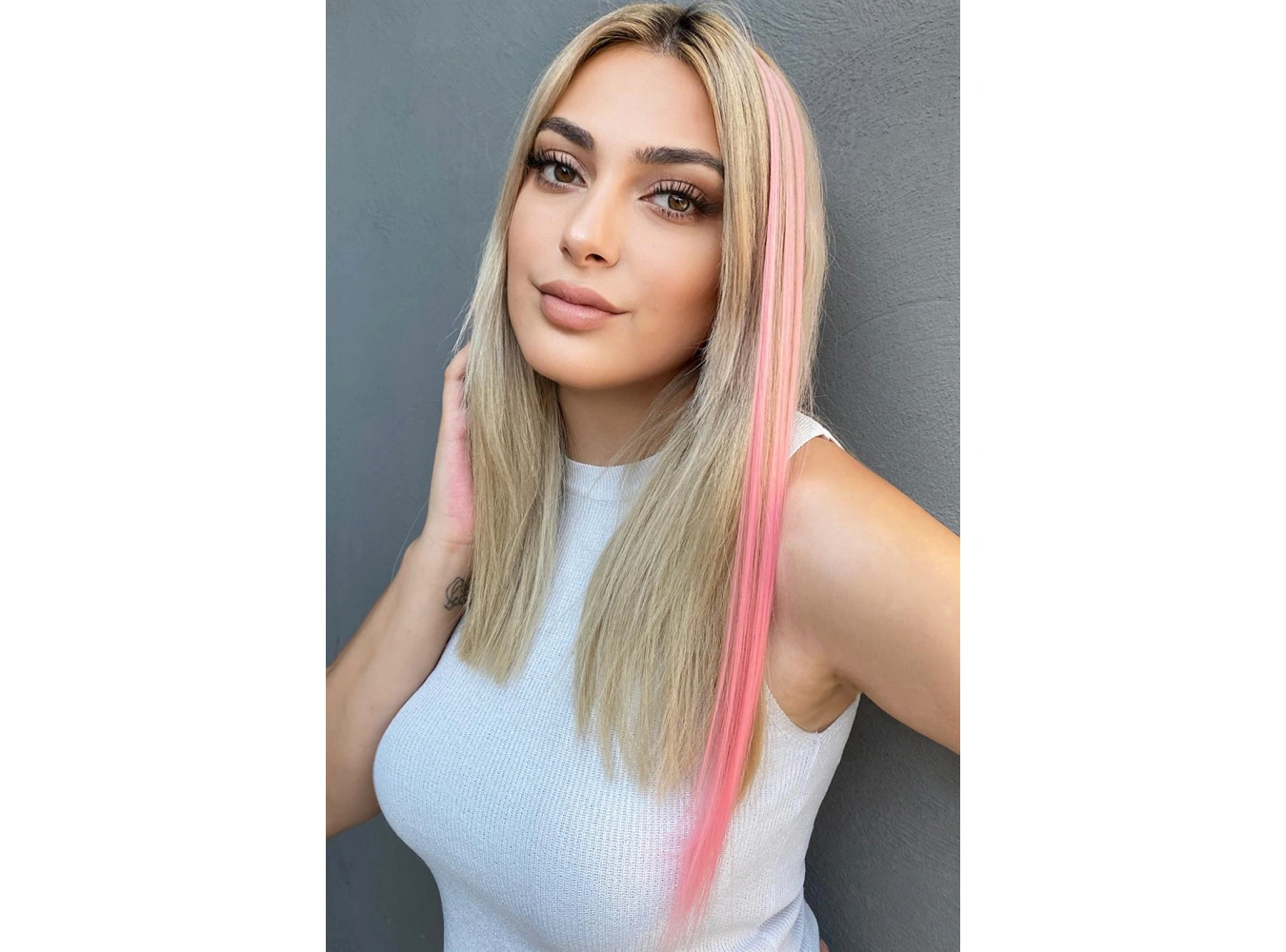 Pembe Renk Yan Çıt Çıt Postiş 50 Cm