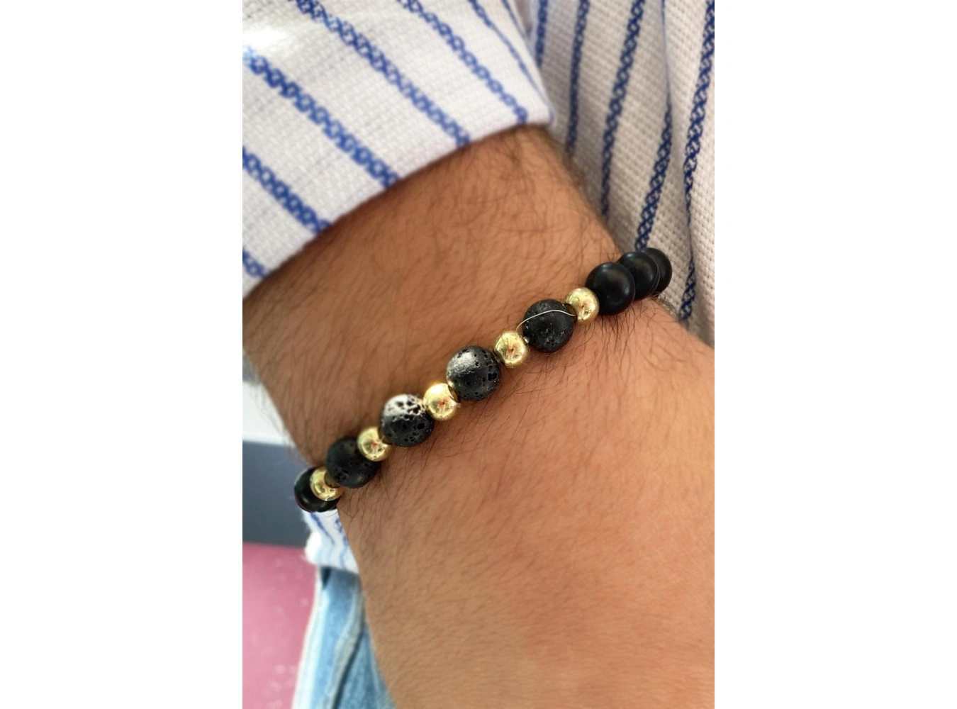 Siyah Ve Altın Renk Boncuk Detaylı Erkek Bileklik