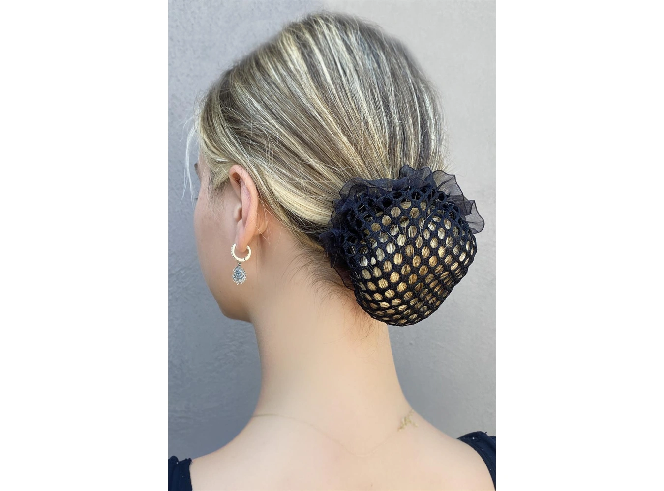 Siyah Renk File Detaylı Topuz Toka