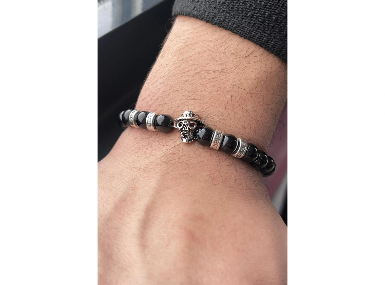 Siyah Renk Kurukafa Figürlü Erkek Boncuk Bileklik