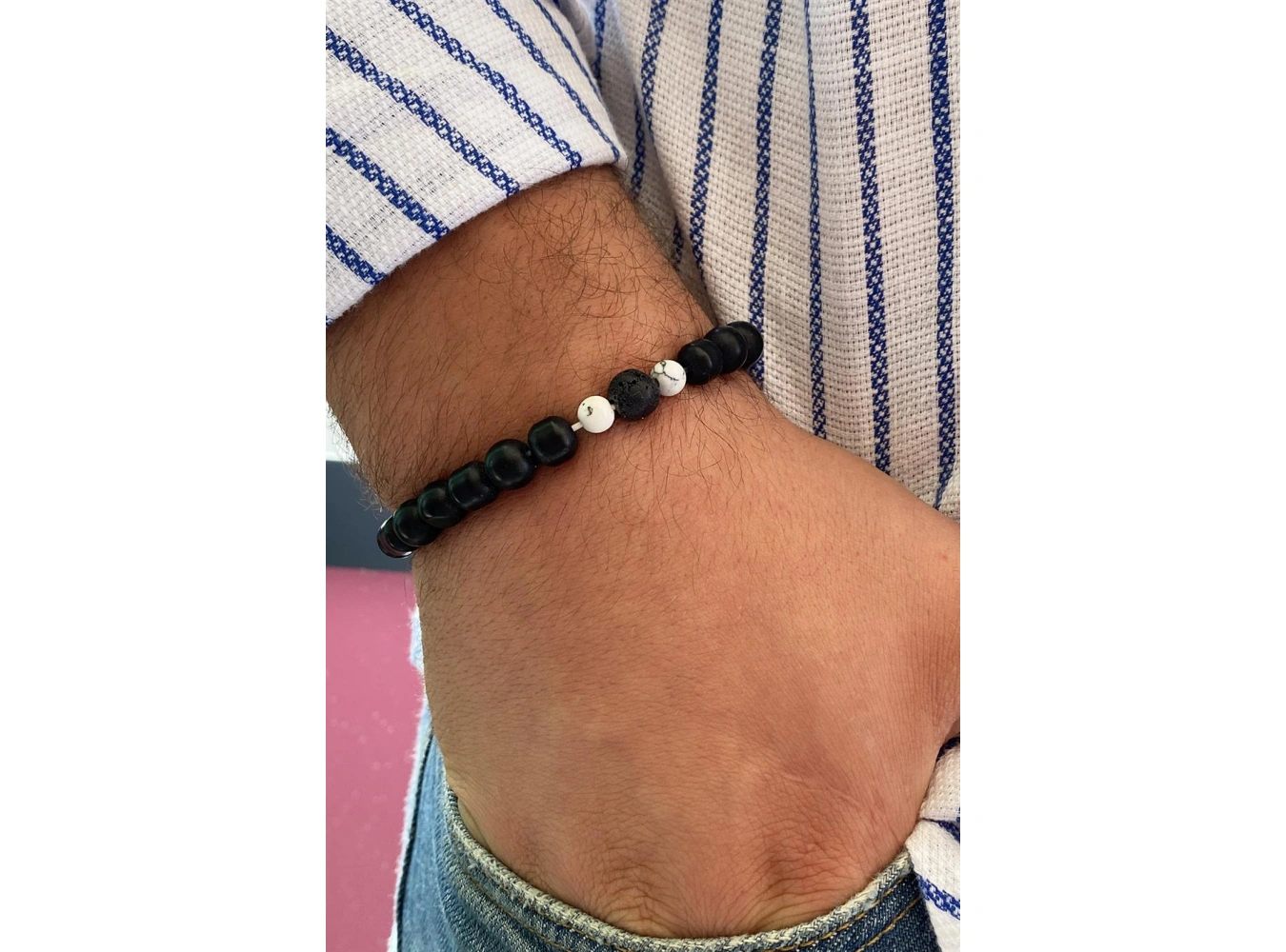 Siyah Ve Beyaz Renk Boncuk Detaylı Erkek Bileklik