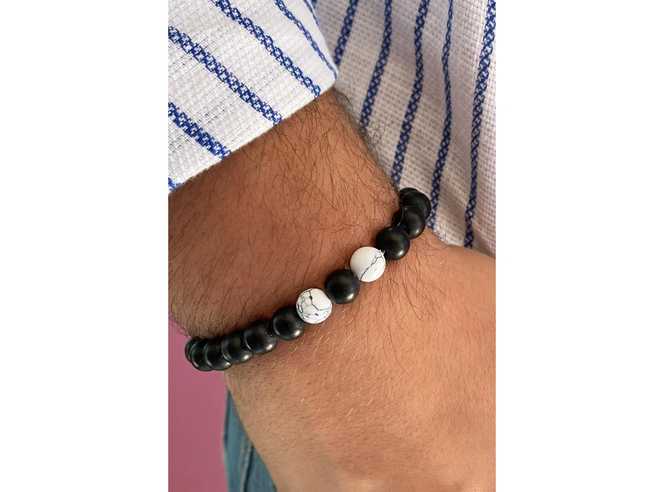 Siyah Ve Beyaz Renk Boncuk Detaylı Erkek Bileklik